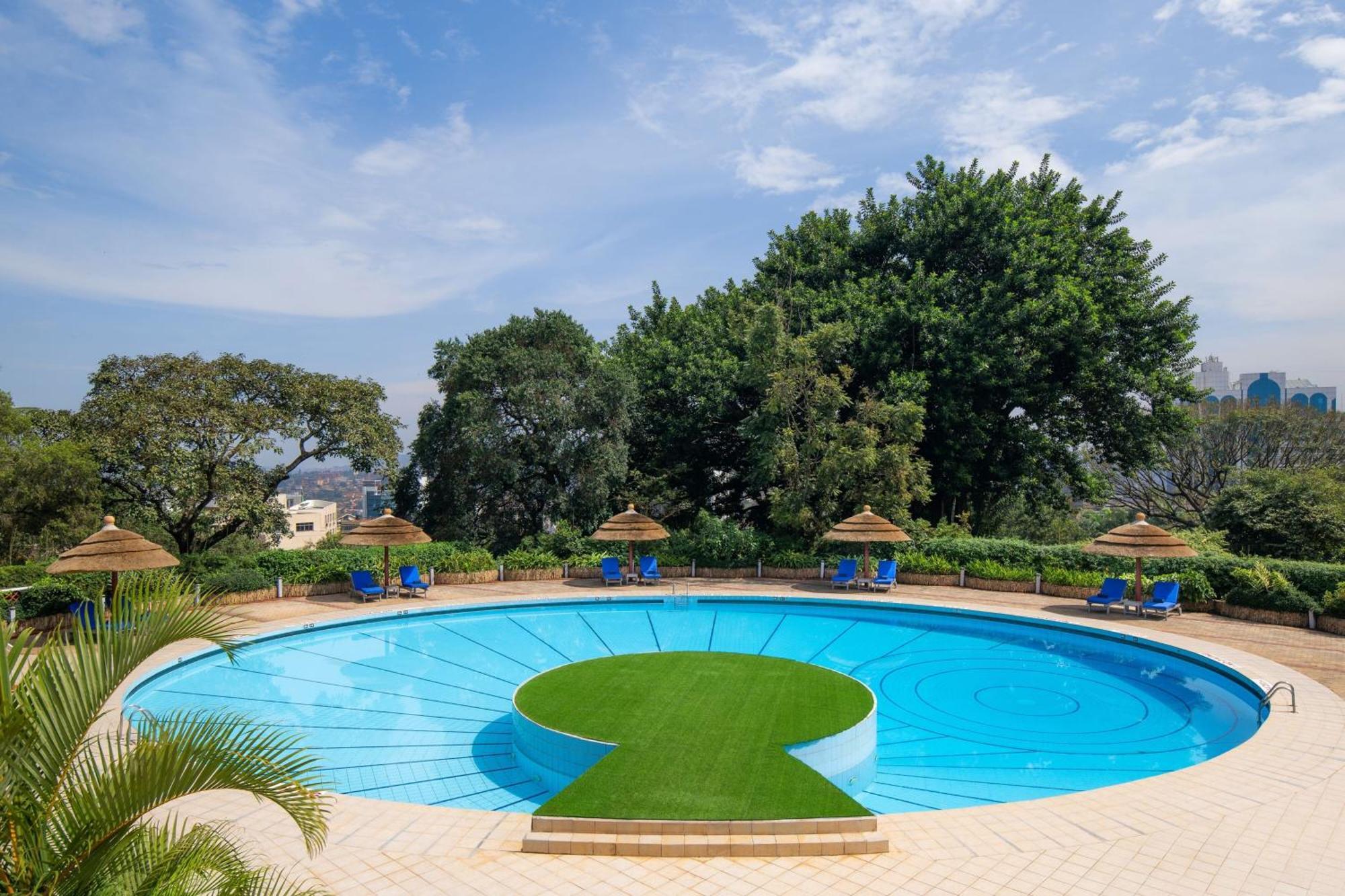 Sheraton Kampala Hotel Экстерьер фото