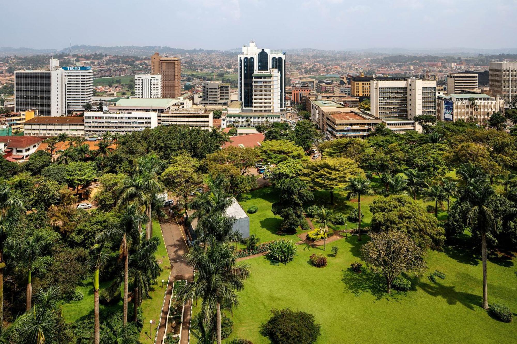 Sheraton Kampala Hotel Экстерьер фото