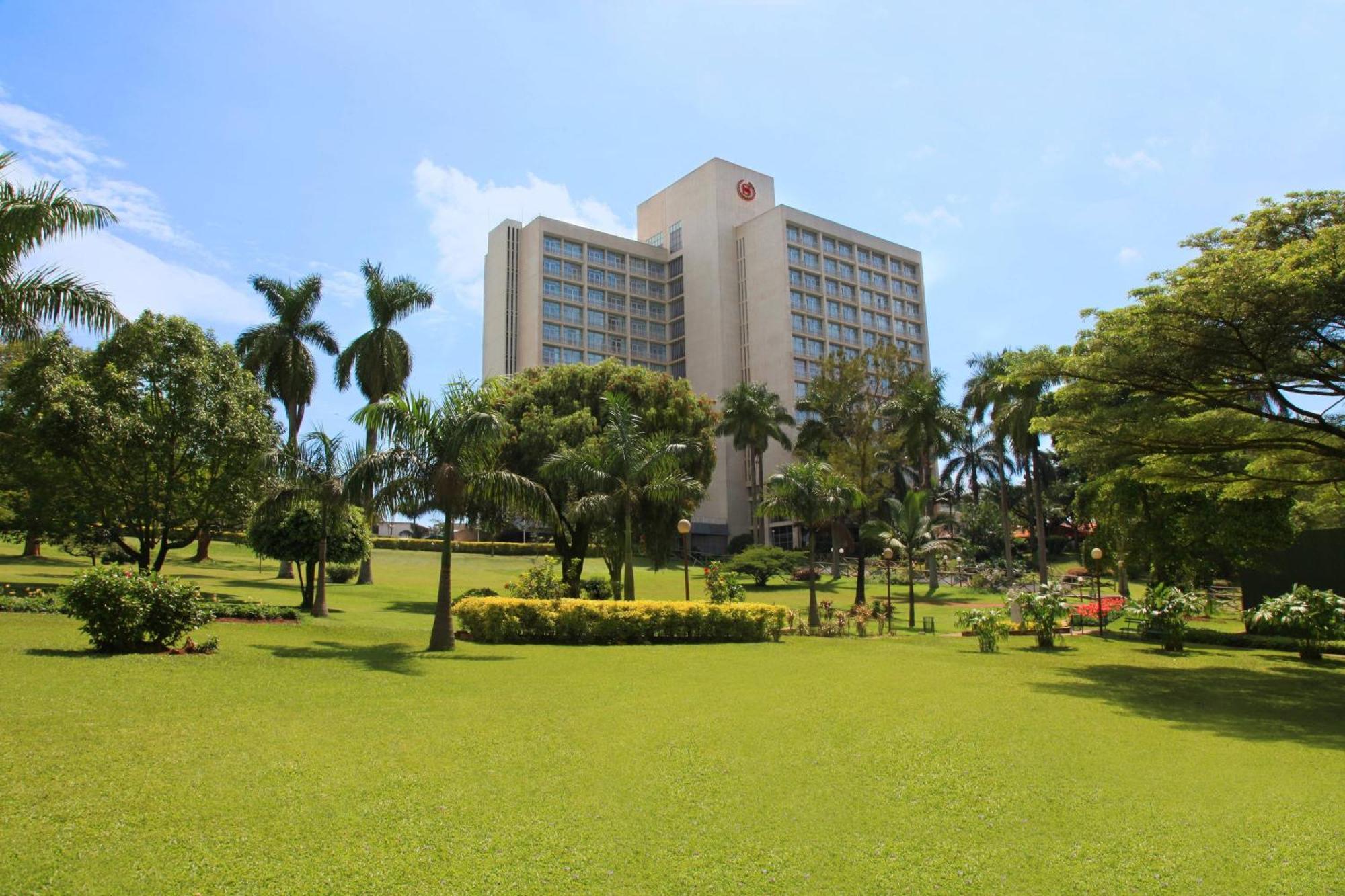 Sheraton Kampala Hotel Экстерьер фото