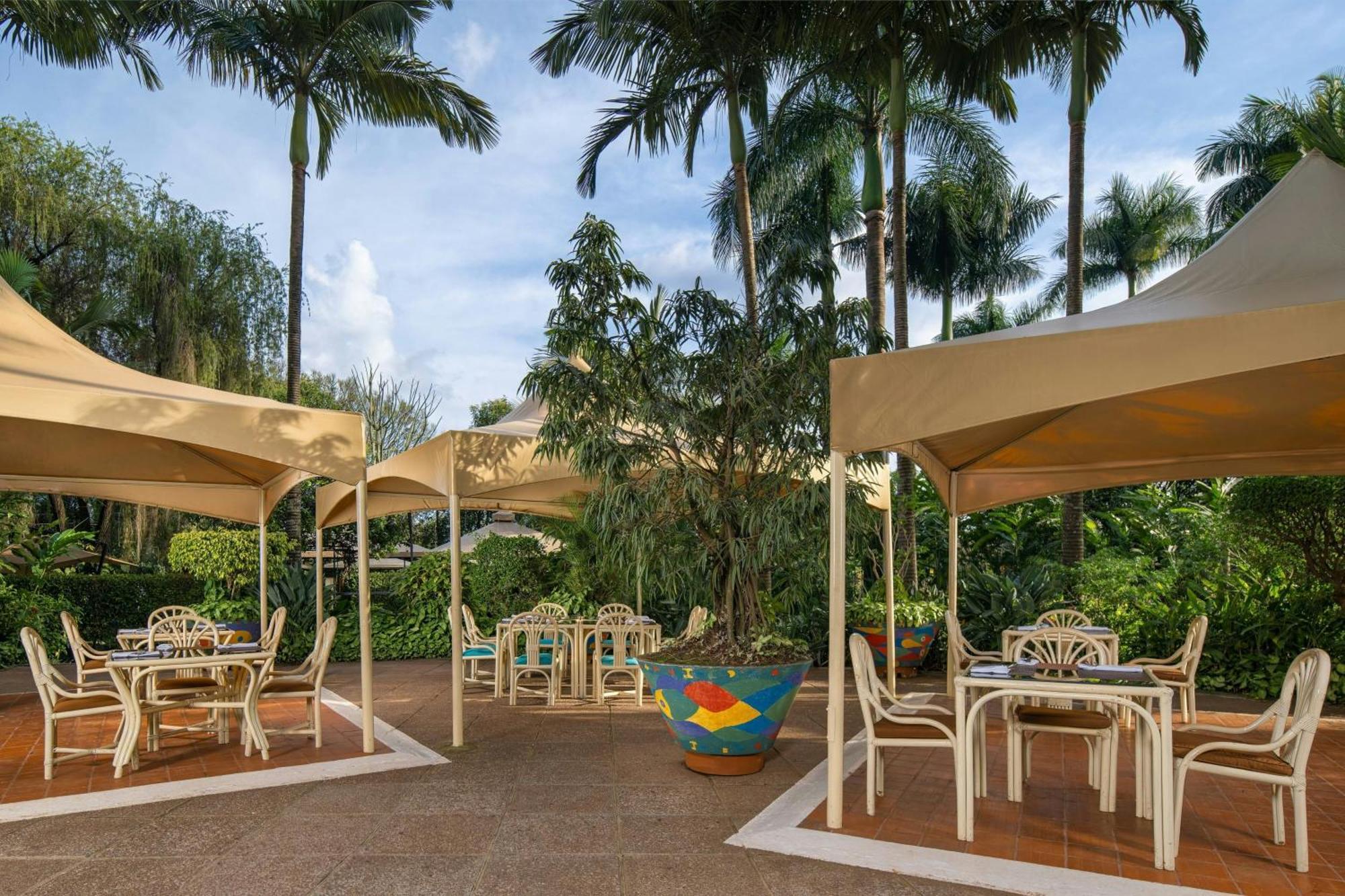 Sheraton Kampala Hotel Экстерьер фото